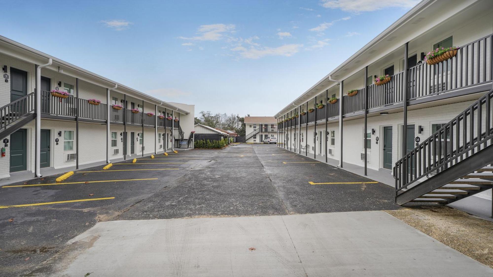 Redamo Suites Jefferson Bagian luar foto