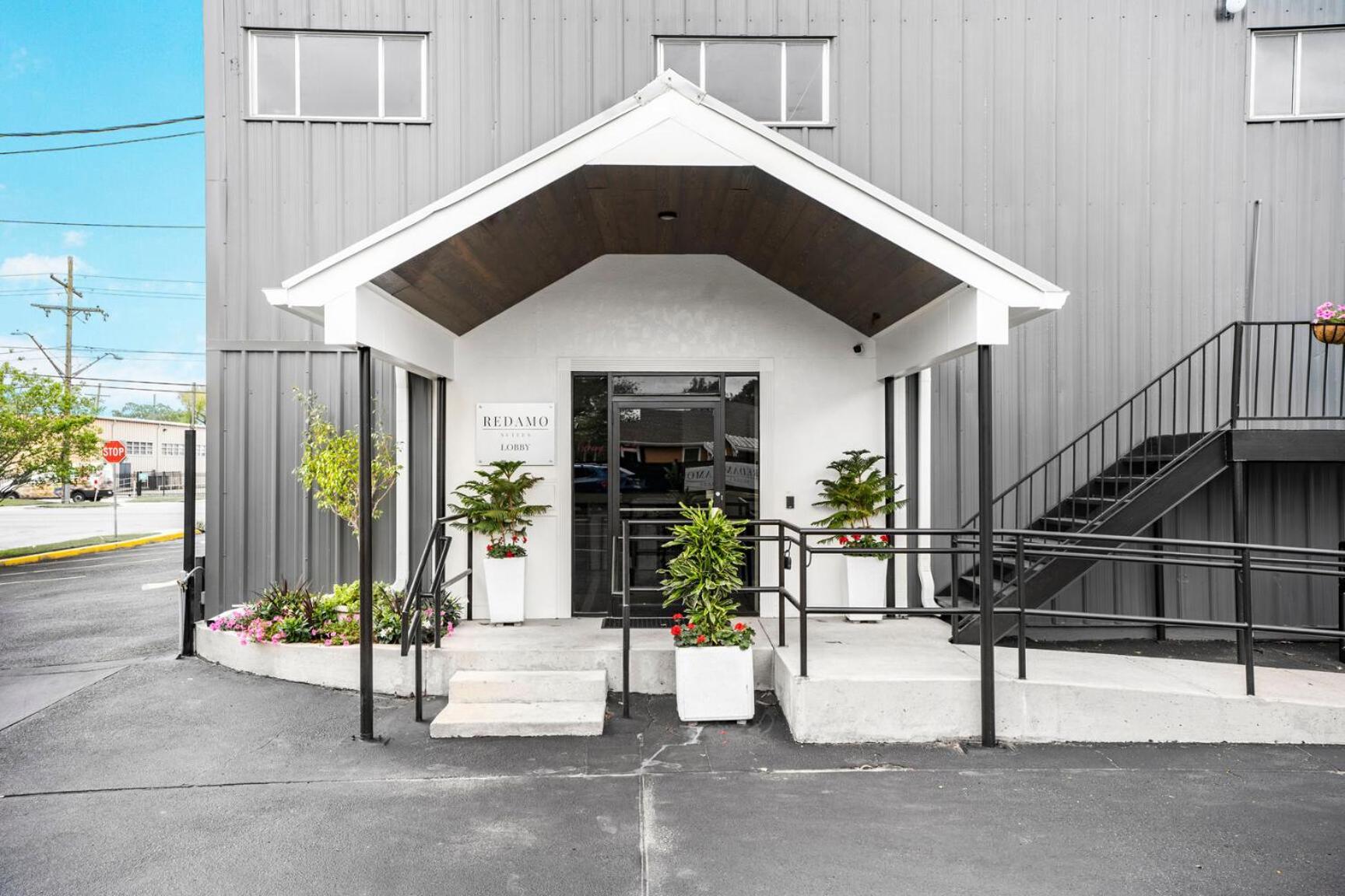 Redamo Suites Jefferson Bagian luar foto